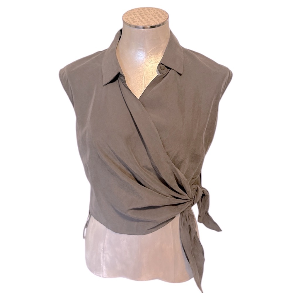 DO+BE Women’s Cropped Side Tie Wrap Blouse NEW Size Small
